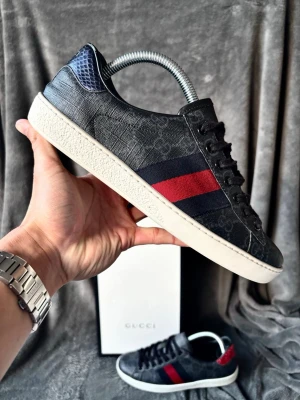 Gucci ace  skor - Orginalstorlek 5~40, fråga om innermått vid osäkerhet 