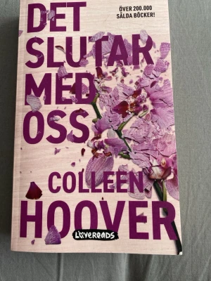 Det slutar med oss av Colleen Hoover - Jättebra bok av Collen Hoover ”Det slutar med oss” 