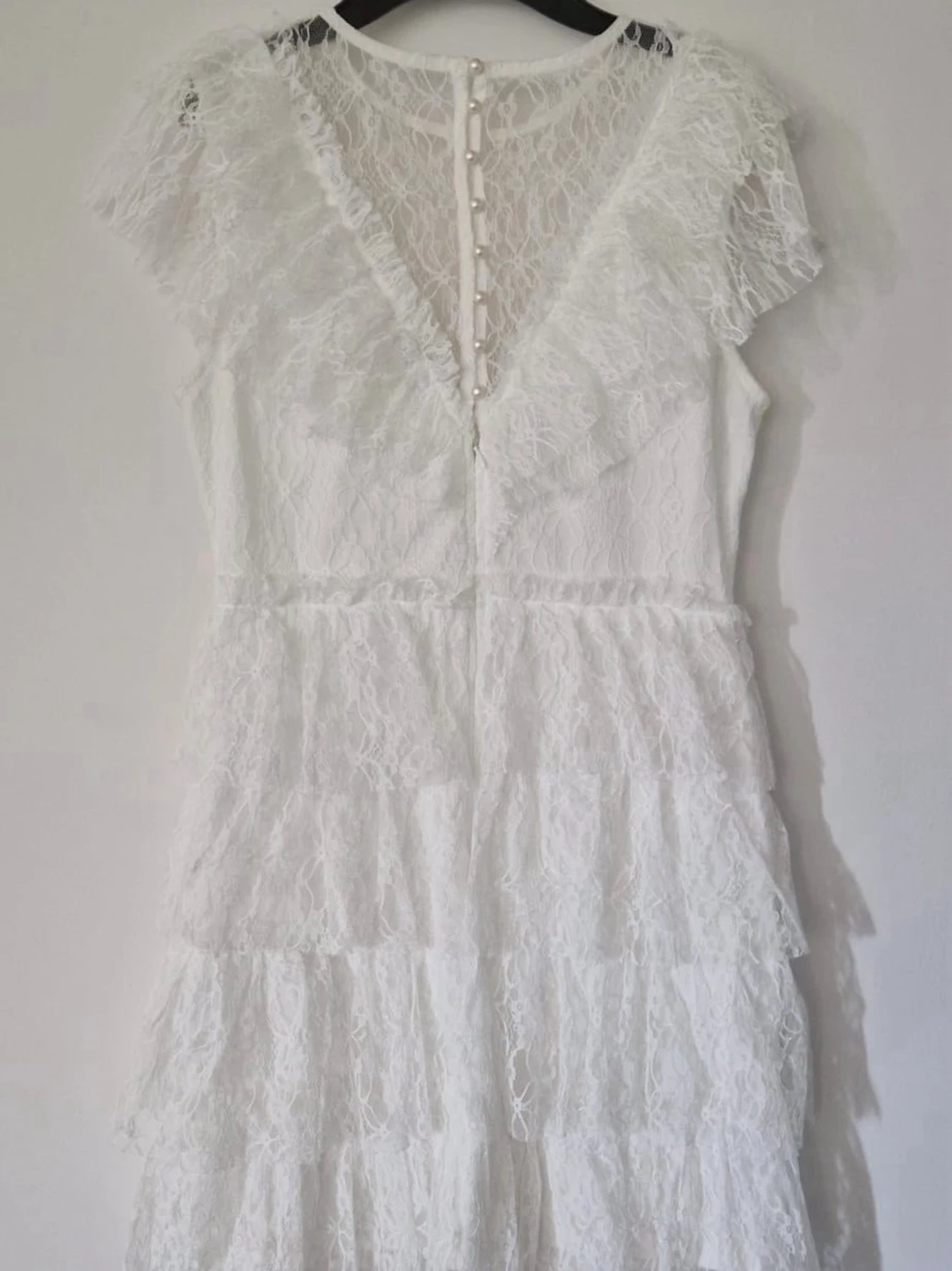 Vit spetsklänning med volanger - 2