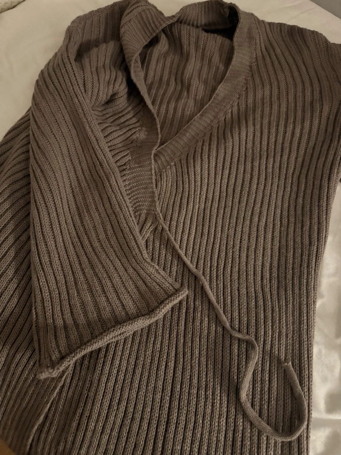 Brun ribbstickad kofta med knytband omlott klänning - 1