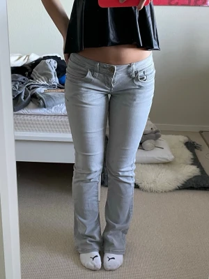 Lågmidjade LTB jeans - Så snygga lågmidjade LTB jeans i modellen Valerie! W24 L32 🩷