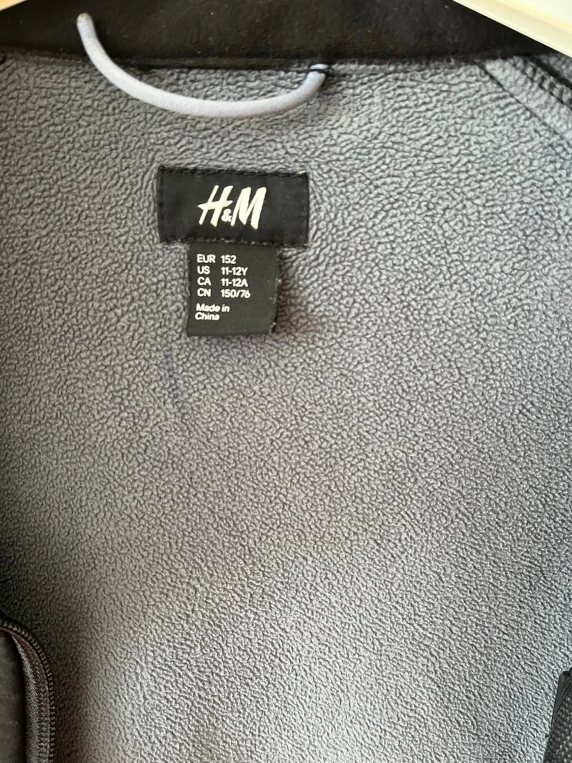 Svart vindjacka från H&M - 1