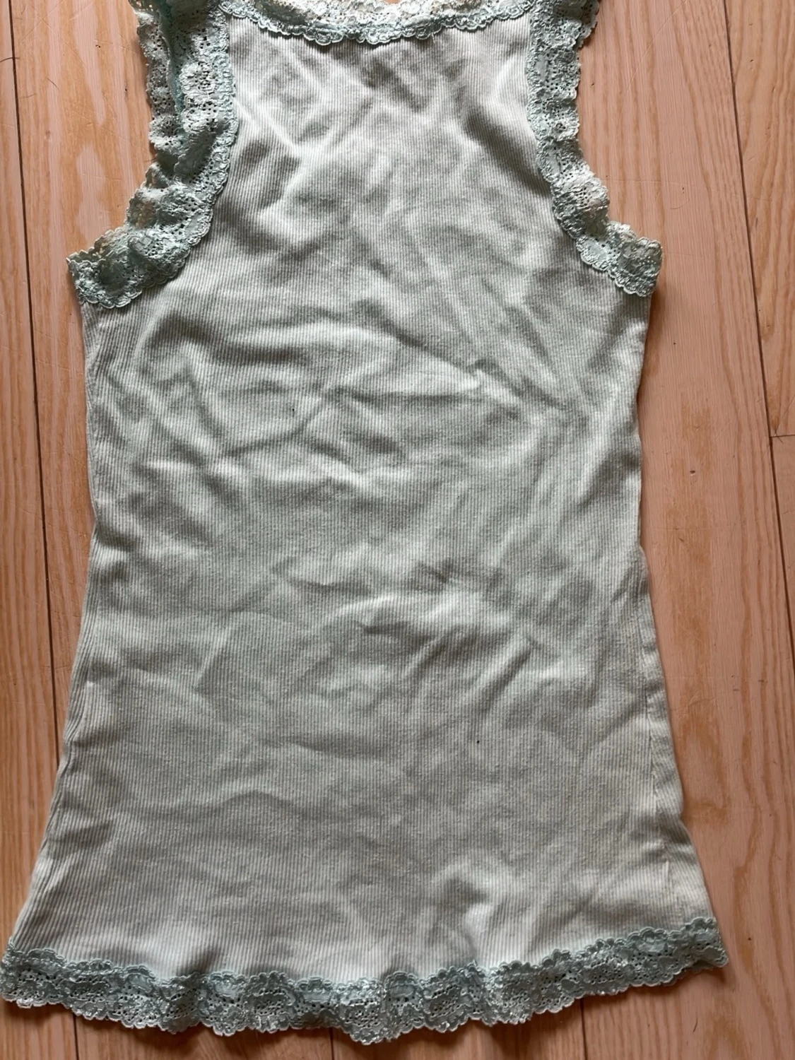 Ljusblå/gron ribbad spetslinne - 2