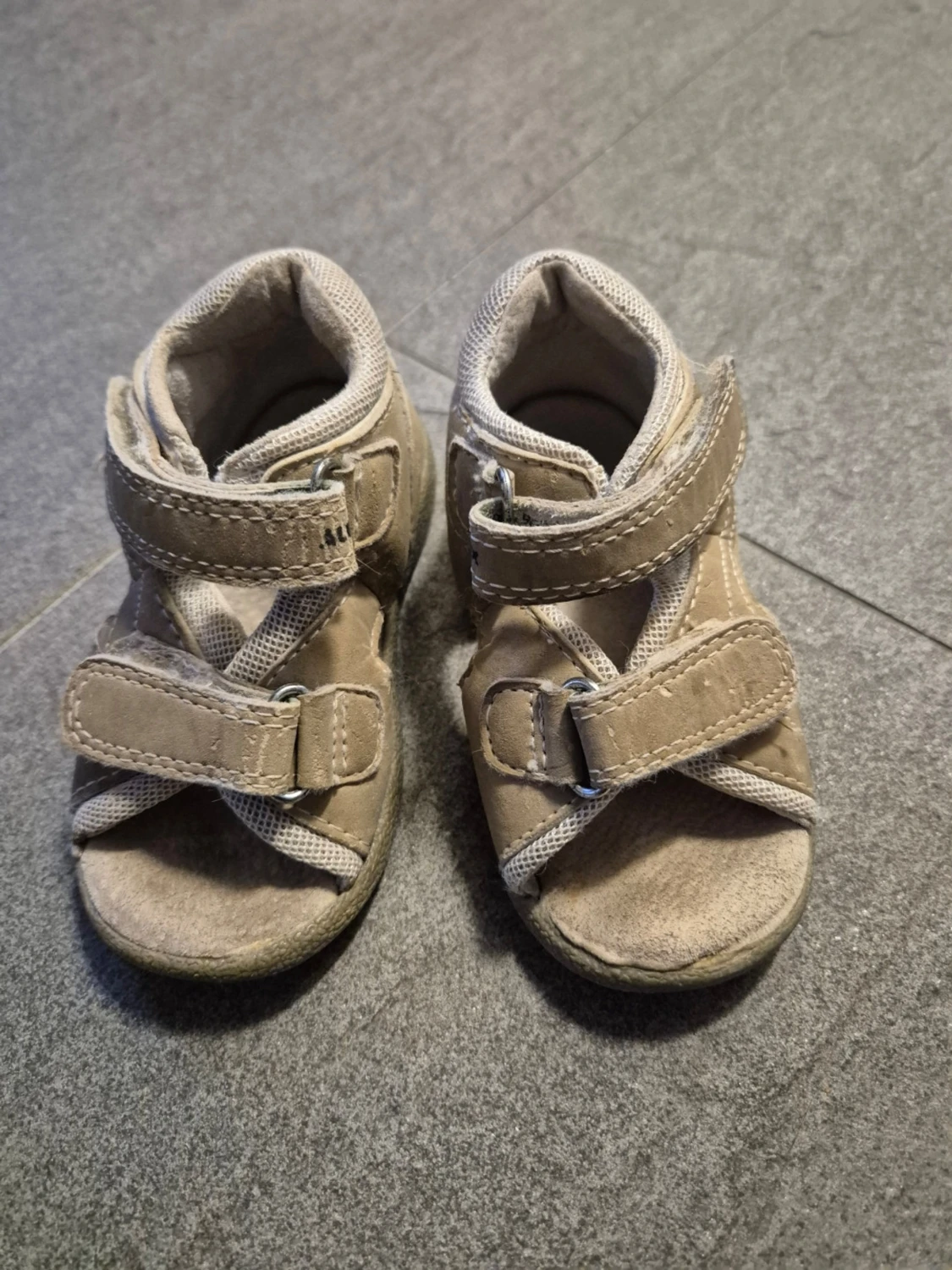 Beige barnsandaler med kardborre 22 - 5