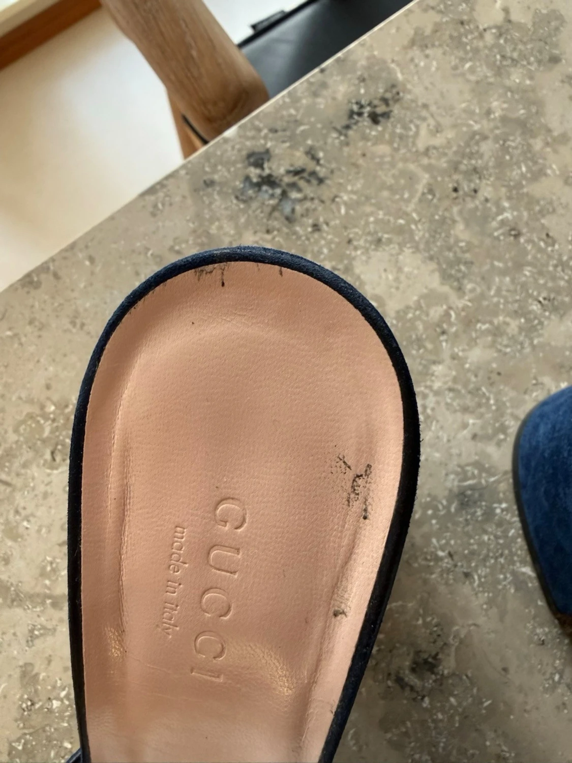 Mörkblå sammetsandaler från Gucci - 4