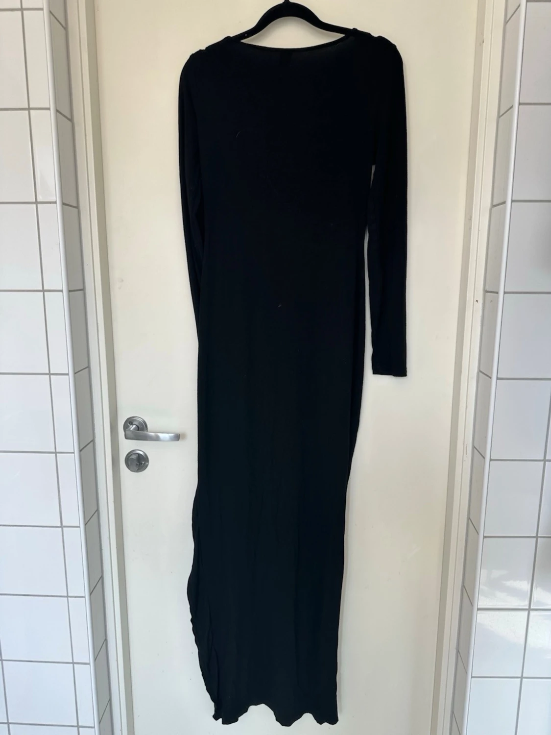 Svart klänning slits S - 2