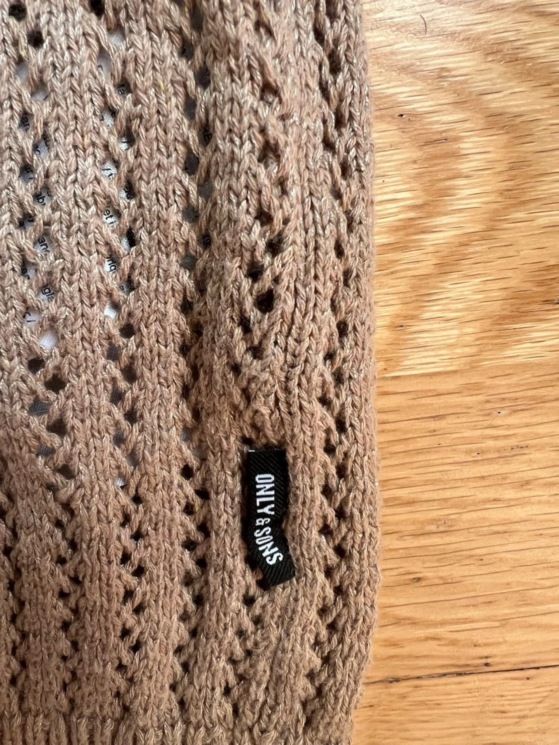 Beige stickad väst från Only & Sons - 2