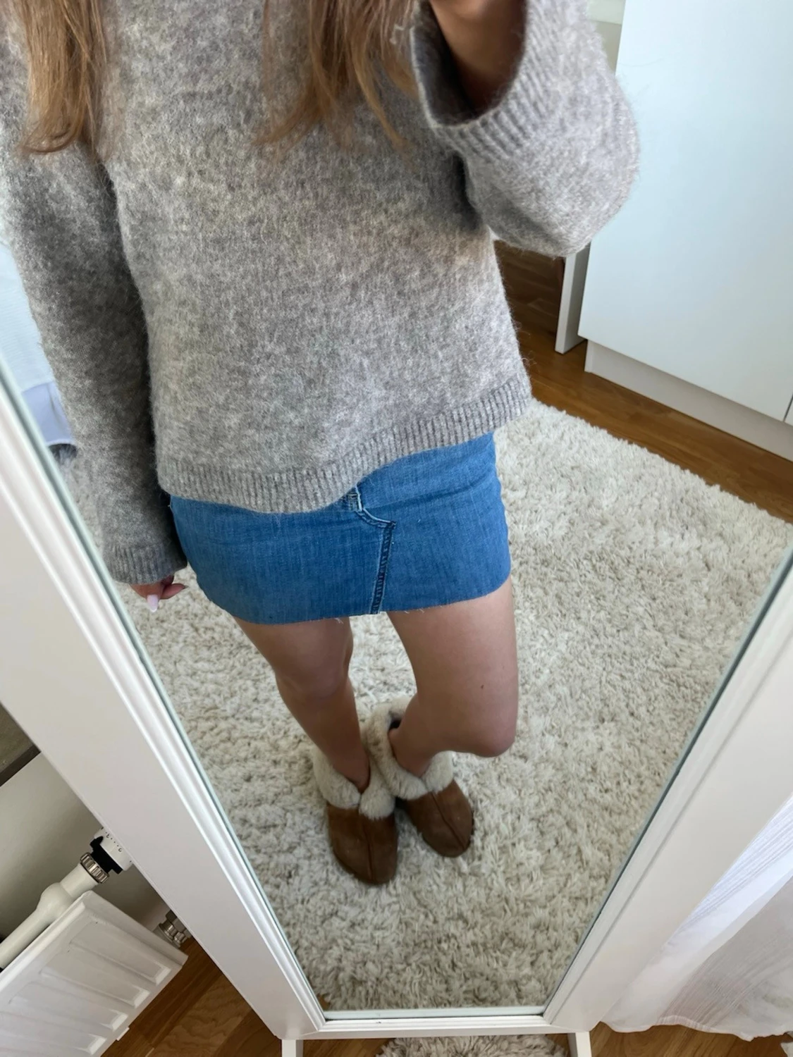 Blå jeanskjol i kort modell