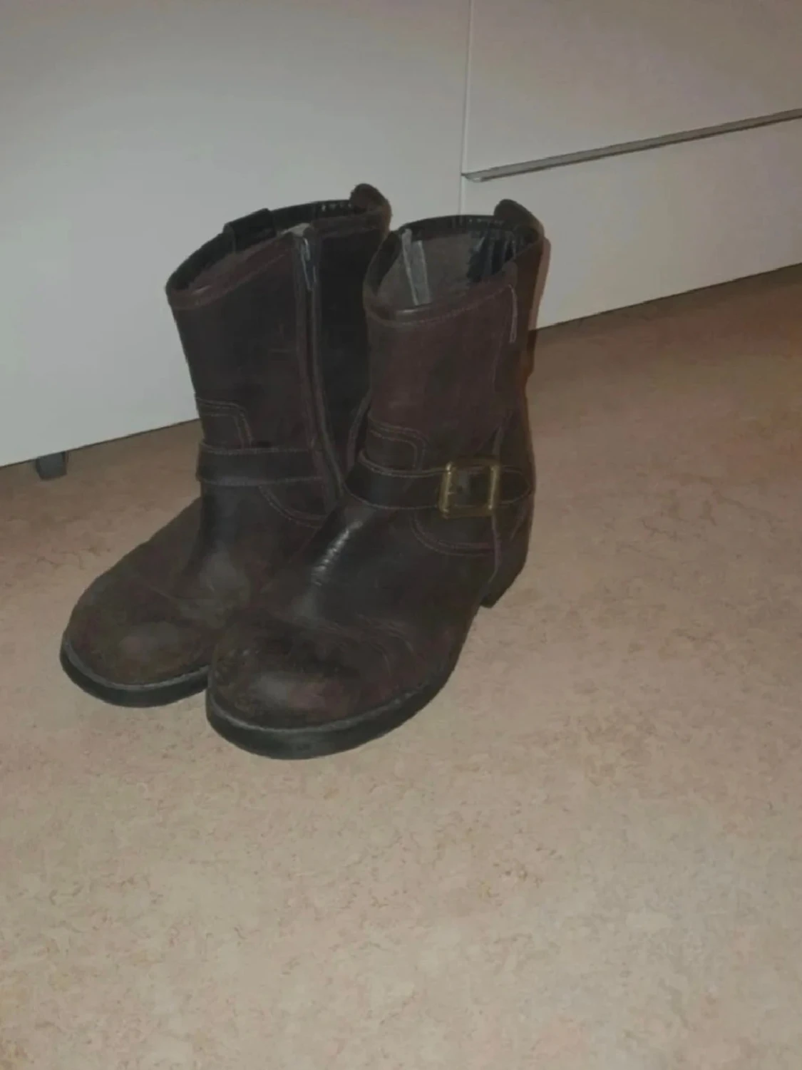 Bruna boots med spänne - 4
