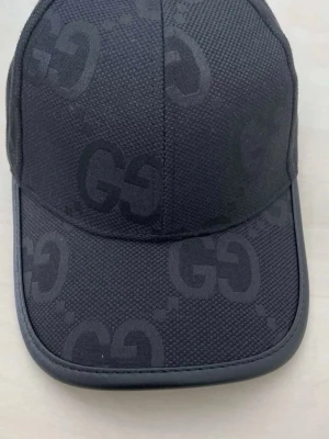 Svart keps GG - Snygg gg keps skriv för mer info