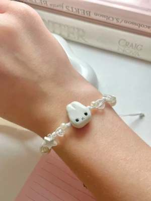 Miffy armband  - Handgjort miffy armband💫kommer med gåvor💫