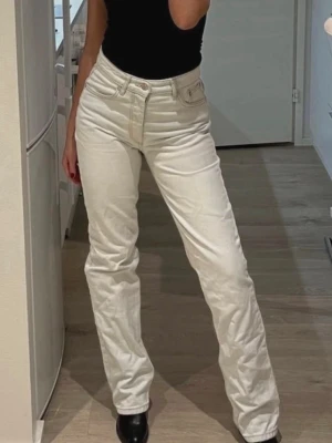 Light Straight Leg Jeans - Light/Light Blue. Leg length 74cm and corresponds to size xs