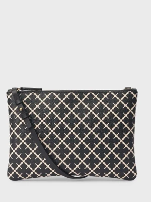 by malene birger clutch  - helt ny, köpte fel färg 
