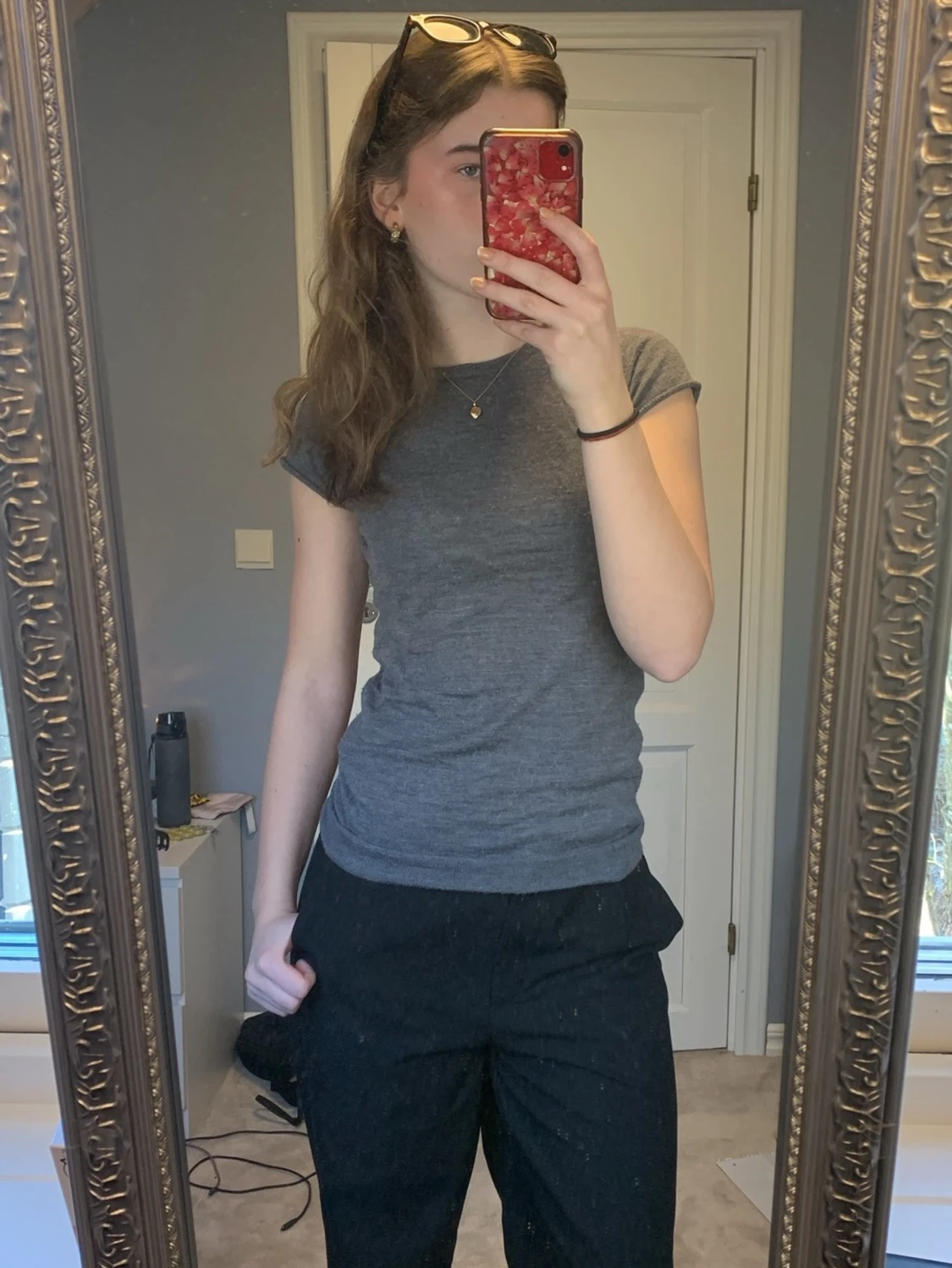 Grå stickad t-shirt - 1