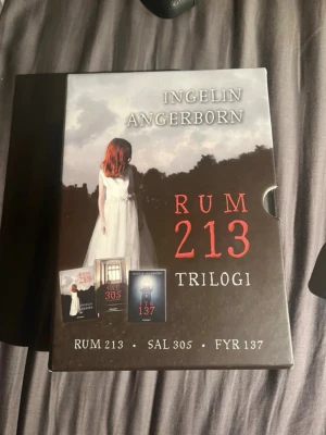 Rum 213 Trilogin - Ingelin Angerborn - Hela rum 213 triologin av Ingelin Angerborn. Rum 213, sal 305 och fyr 137