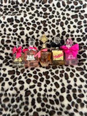 Juicy couture parfymer  - 5st juicy couture parfymer, tre av de är 100ml och de andra två är 50ml. Kom privat för fler bilder
