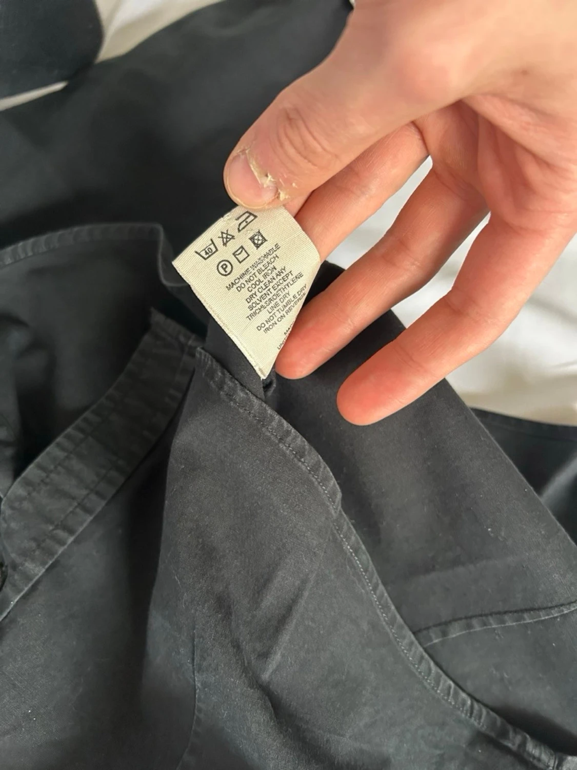 Svart Burberry skjorta med rutig detalj - 3