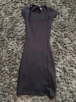 Tight svart kort klänning XXS - Tight svart kort klänning, perfekt ”little black dress” 