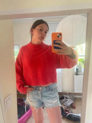 Rosa stickad tröja - Cropped stickad rosa tröja från Gina 🩷❤️🩷❤️🩷