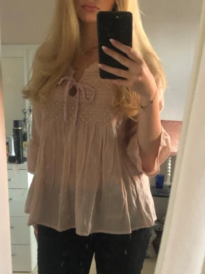Odd molly blus - Odd molly blus i storlek 1 passar xs och s 