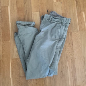 Byxor  - Snygga byxor som är stretch. Köparen står för frakt 