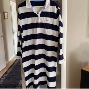 GANT klänning!! - Använd men är i fint skick. Storlek XL