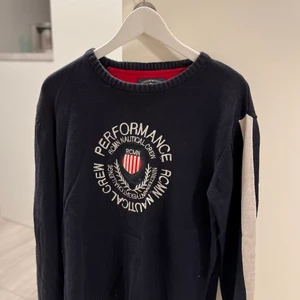 Peak performance tröja - Stickad peak tröja i gott skick! Size S