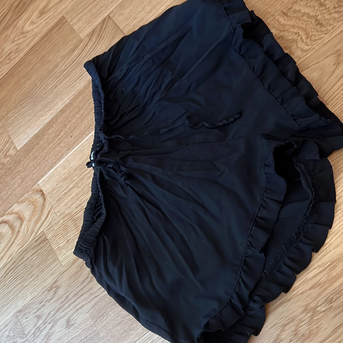 Svarta shorts storlek 36 - 90