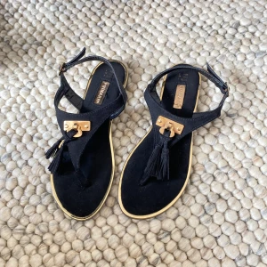 Sandaler - Sandaler storlek 38:)