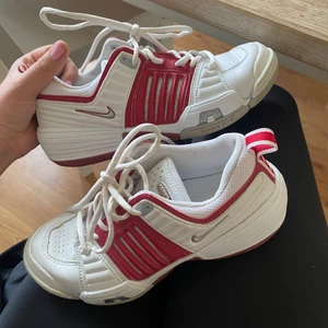 Vintage nike zoom air skor - Skit feta vintage nike zoom air skor i storelk 39 i bra skick. 