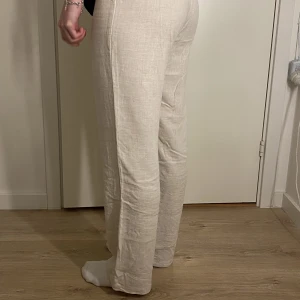 Shein  - Byxor från shein, aldrig använda! 