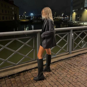 Stövlar zara - Snygga stövlar från zara, som nya använda en gång. Säljer pga för stora på mig