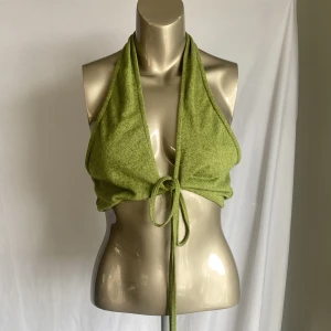 topp - snygg topp som man kan knyta på massa sätt 💞