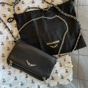 Zadig & voltiaire Nano väska  - Jätte snygg Zadig & voltiaire väska, Rock Nano (minsta storleken)! Otroligt bra skick!💗😊Köpt i butik, dustbag följer med!💕Köparen står för frakten!