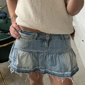 Kjol!  - Snygg mini kjol i perfekta modellen❤️ MIDJEMÅTT:78cm