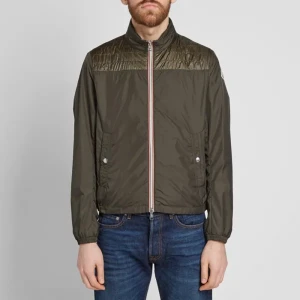 Moncler portneuf - Moncler portneuf Size 6  Färg grön  9/10