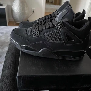 Jordan 4 - Helt nya i storlek 42,5 for mer info ar det bara att skriva kan ocksa fraktas. Mvh Skicka meddelande till säljaren