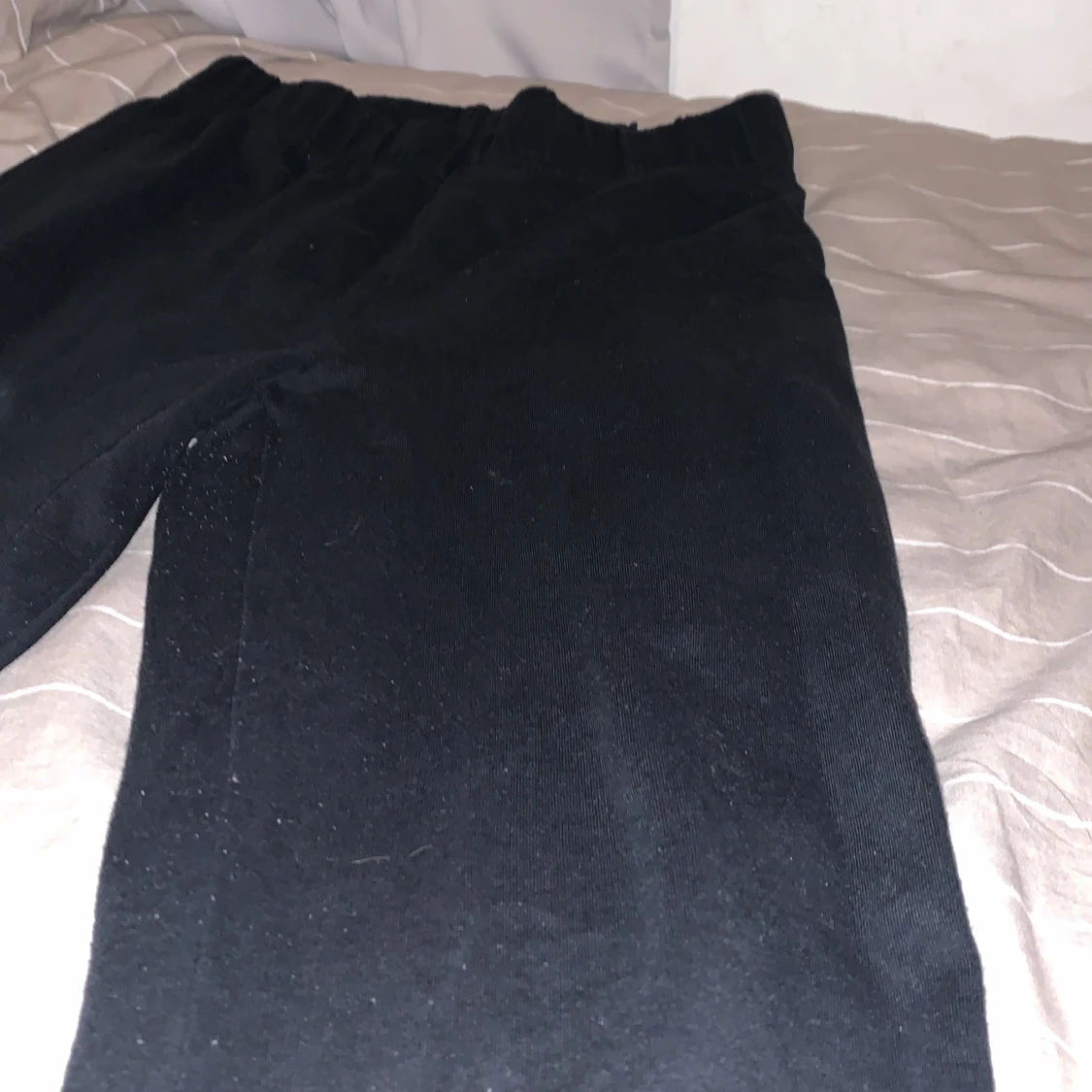 Svarta mjukis byxor - 91