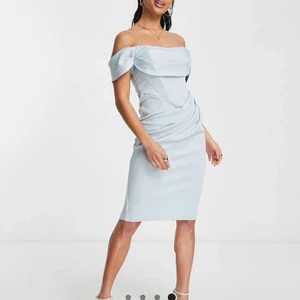 Midiklänning EU36 - ASOS DESIGN Petite - Helt ny, lappen är på 