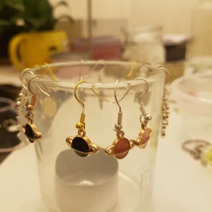 Handgjorda smycken/nyckelringar - Handgjorda örhängen o myckelringar från 70 kt