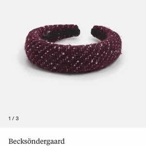 Beck Söndergaard Diadem - Säljer detta populära slutsålda Diadem. Råkade köpa 2st och lappen är kvar, helt oanvänd!!💞💞 MÅNGA INTRESSERADE, BUDA GÄRNA I KOMMENTARERNA ❤️❤️