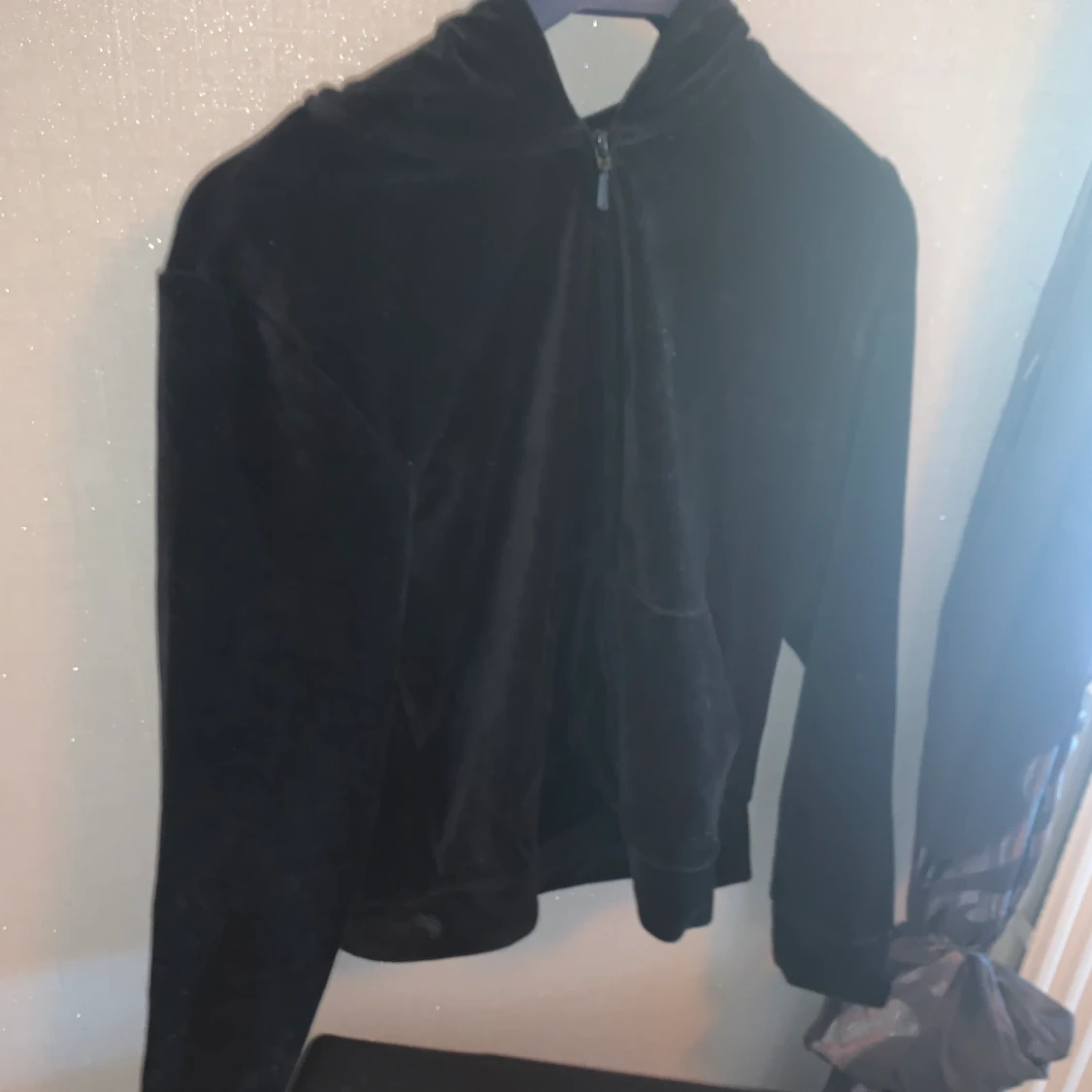 Svart kofta/munkjacka - 90