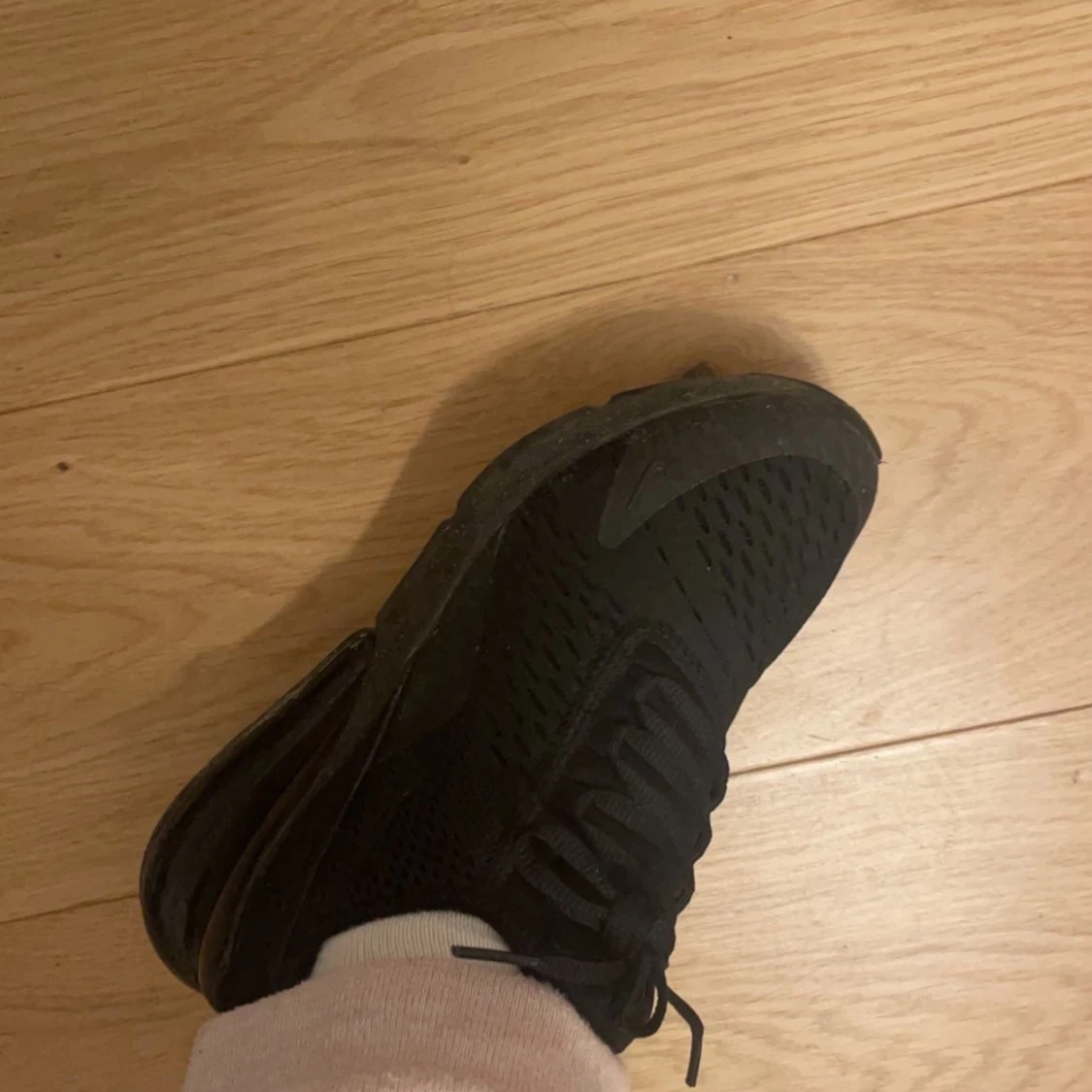 nike airmax 270 storlek 37