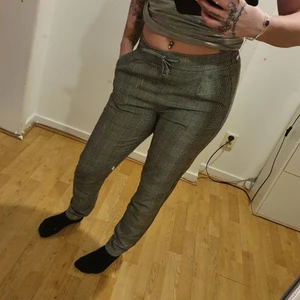 Kostymbyxa - Rutig kostymbyxor. Knappt använda. 