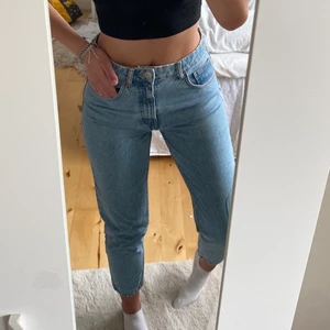 Jeans - Jeans från zara storlek 38. Jag är 175!! ❤️❤️