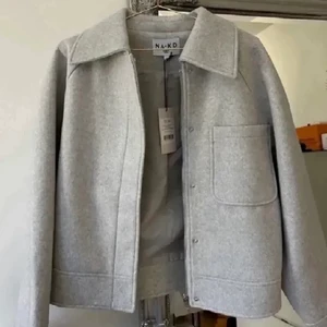 Nakd kappa - Super fin till hösten🫶🏼 ( ganska nopprig) tryck ej på köp nu! (Lånade bilder skriv för egna)