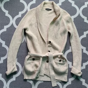 Filippa K kofta! - Mysig kofta från Filippa k med två fickor framtill. Längd:80cm