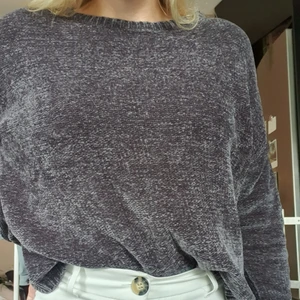 Bik Bok Tröja  - Köparen står för frakten 🙏