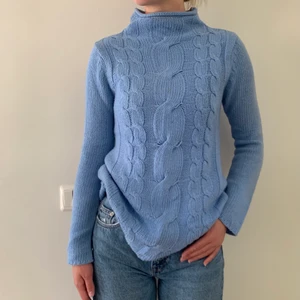 Stickad tröja - Super fin stickad tröja!!💙