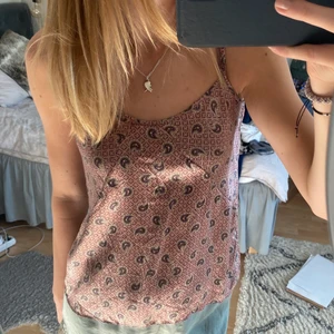 Satinlinne  - Superfint Satinlinne från odd Molly i storlek S🥰 betalning sker via swish!